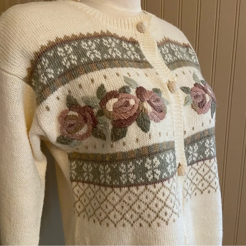 Vintage Cottagecore Granny Sweater Ramie Blend Women’s Size Small-Medium - Picture 1 of 9